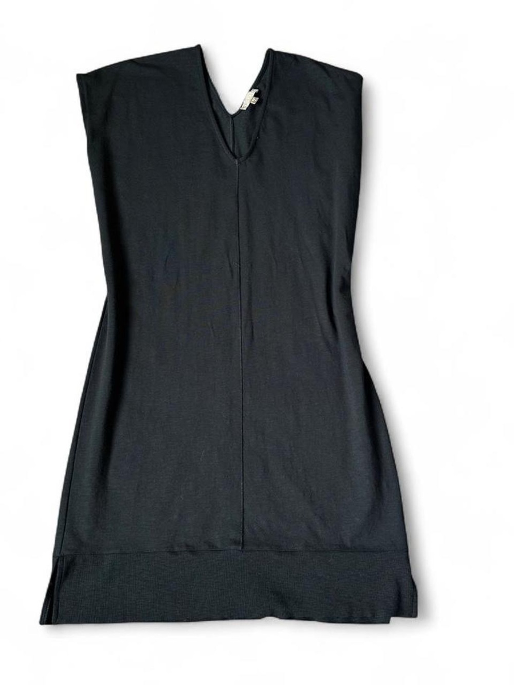Lilla P Black V-Neck Sleeveless Shift Dress